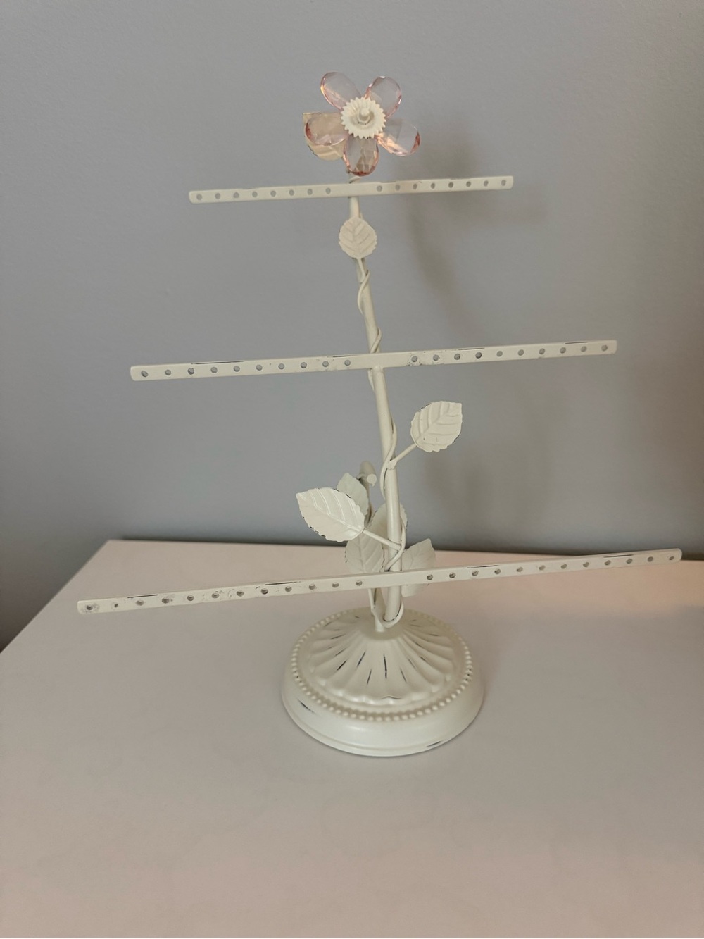 White Floral Metal Jewelry Organizer Stand